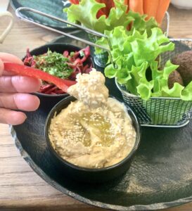 hummus & bright veggies